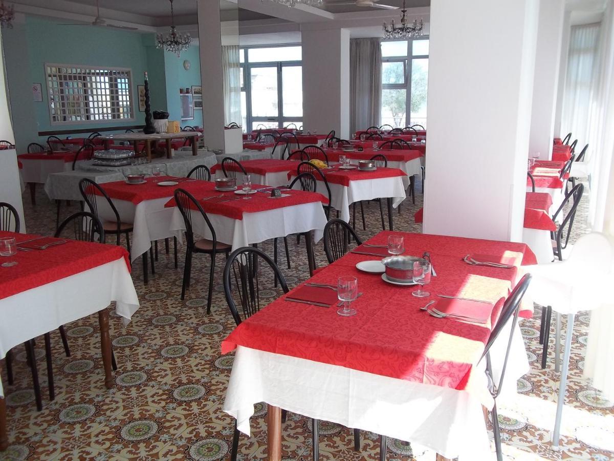 סניגליה Hotel Italia מראה חיצוני תמונה