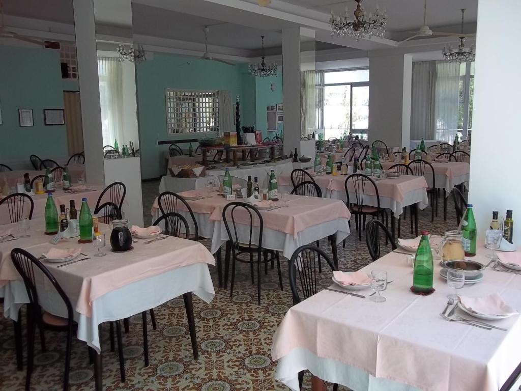 סניגליה Hotel Italia מראה חיצוני תמונה