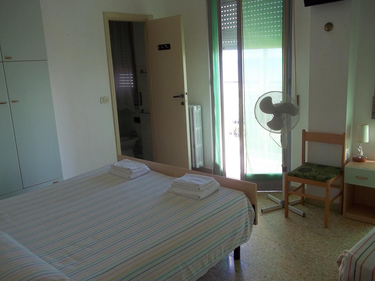 סניגליה Hotel Italia מראה חיצוני תמונה