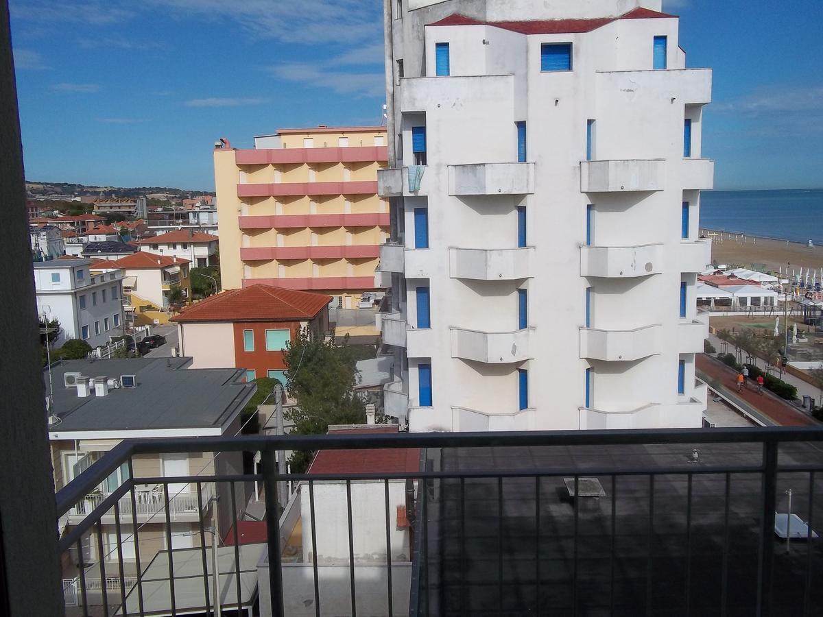 סניגליה Hotel Italia מראה חיצוני תמונה