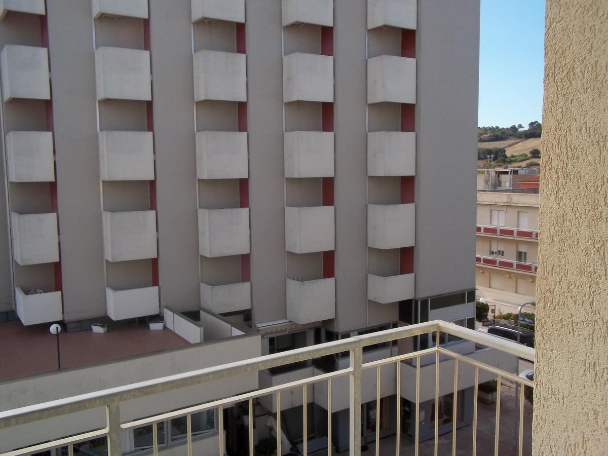 סניגליה Hotel Italia מראה חיצוני תמונה